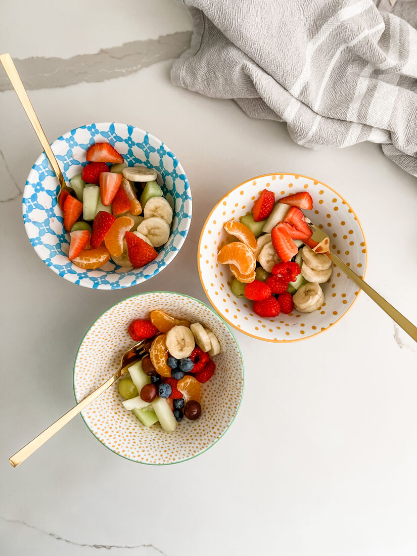 Amici porcelain bowls with fruit