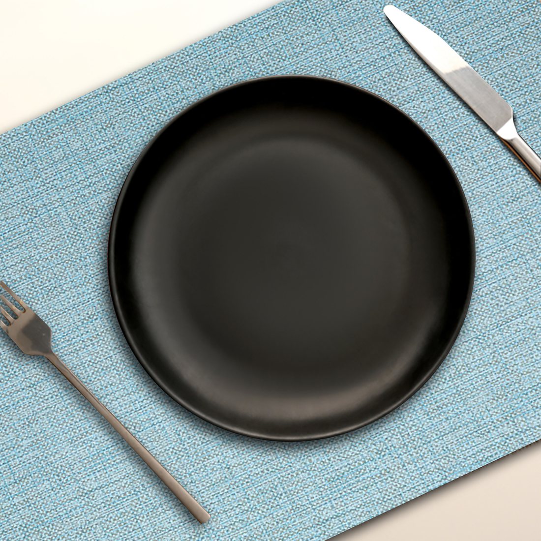 Davanti placemat in a place setting